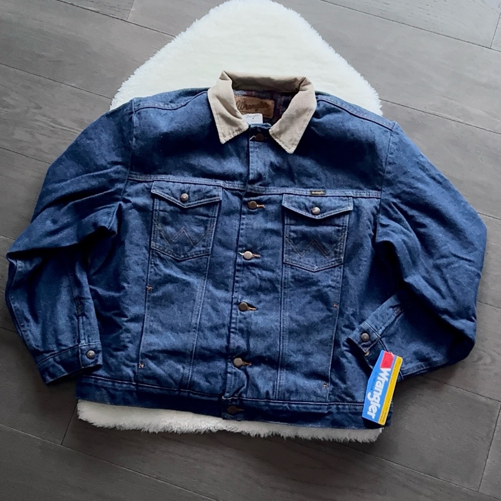Wrangler Denim Jacket Size 44 NWT Corduroy Collar Trucker